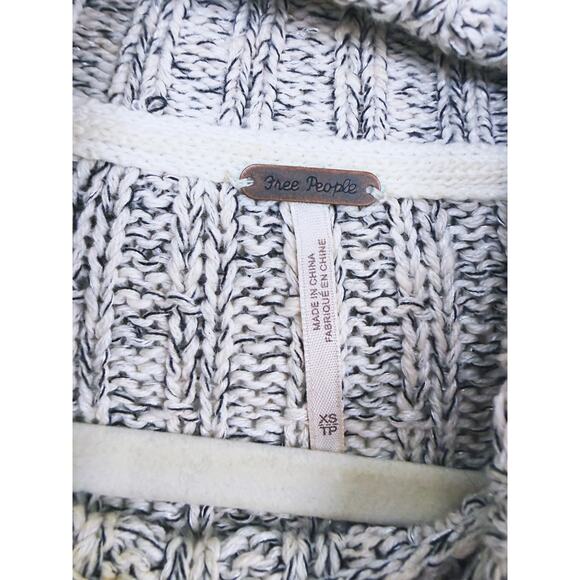 Free People Marled Ivory Cowl Neck Cable Knit Sweater XS Cozy Lounge Winter - Picture 8 of 10